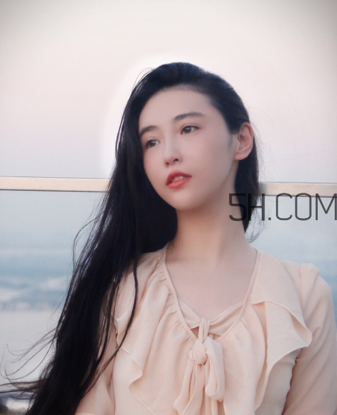 中耳炎應(yīng)該注意些什么？中耳炎應(yīng)該怎么治療？