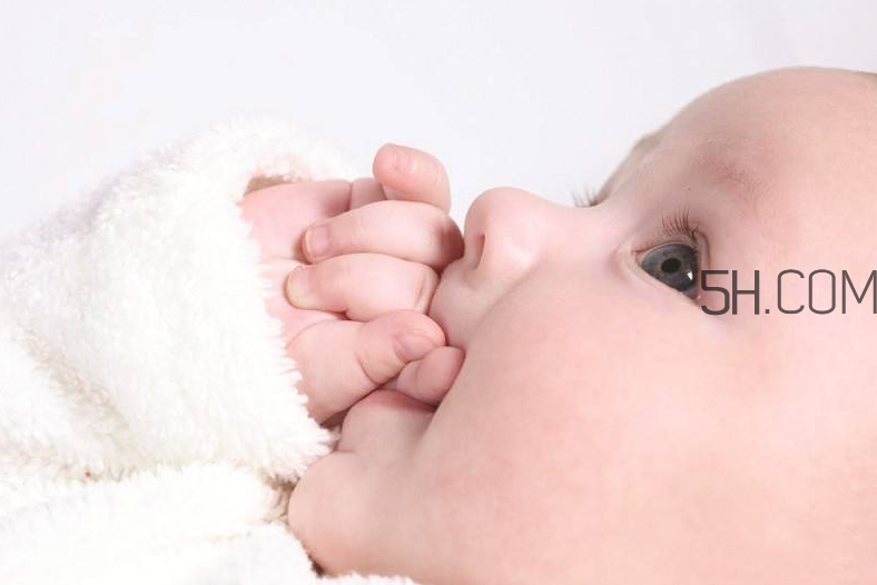 嬰兒濕疹癥狀有哪些？小孩手腳冰冷怎么辦？