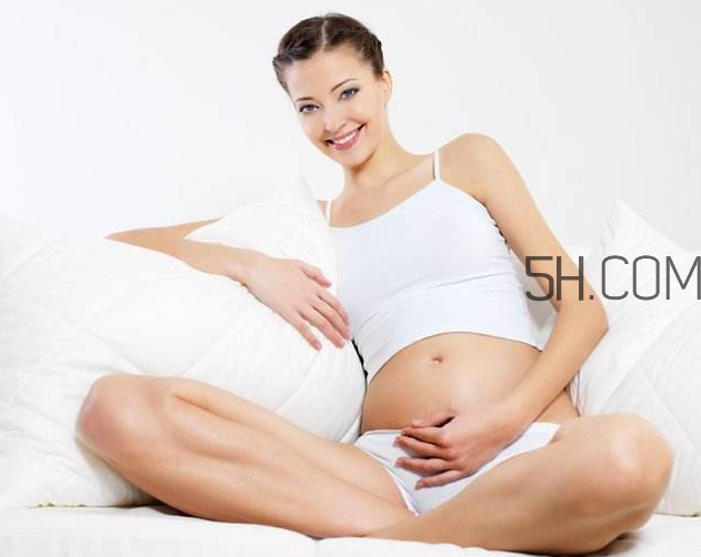 懷孕肚子痛正常嗎？懷孕三個(gè)月胎兒無(wú)胎心是怎么回事？