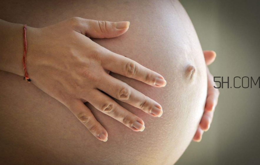 懷孕肚子痛正常嗎？懷孕三個月胎兒無胎心是怎么回事？