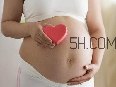 懷孕肚子痛正常嗎？懷孕三個月胎兒無胎心是怎么回事？