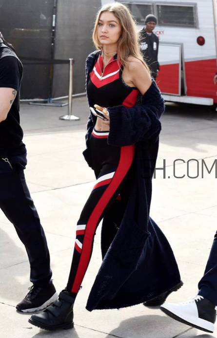 針織開衫配什么褲子？針織開衫搭配褲子圖片