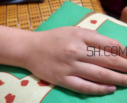 丸美眼部舒悅精華霜多少錢？丸美眼部舒悅精華霜怎么樣？