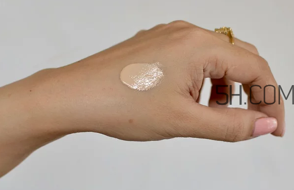 雪肌精美白BB霜好用嗎？雪肌精美白BB霜怎么樣？