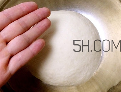 餃子和面用熱水還是冷水？餃子和面要醒多長(zhǎng)時(shí)間？