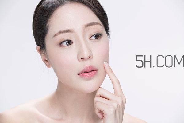 經(jīng)前暗瘡吃什么好 經(jīng)前暗瘡怎么調理