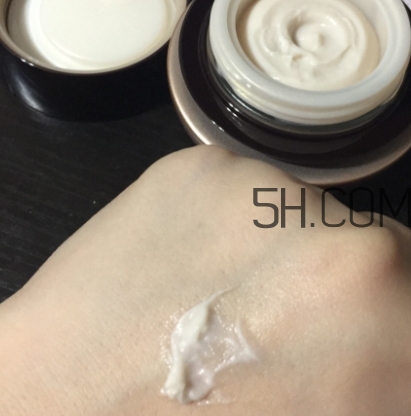 雪花秀眼霜適合什么年齡？雪花秀眼霜適合什么膚質(zhì)