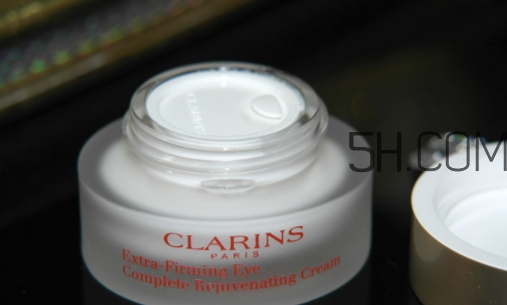 嬌韻詩(shī)眼霜怎么打開(kāi)？嬌韻詩(shī)眼霜使用心得