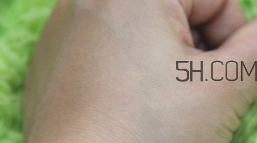 嬌韻詩有幾款眼霜？嬌韻詩眼霜哪款好用