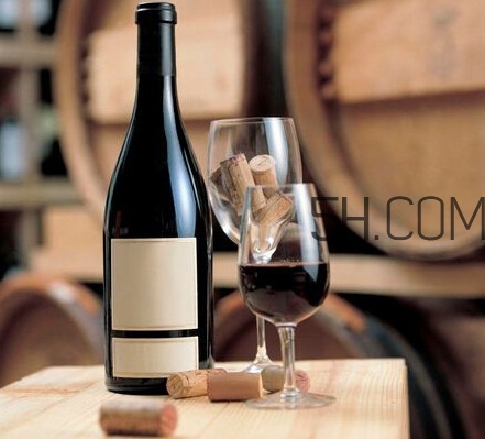 喝葡萄酒有什么好處？自制葡萄酒有什么危害