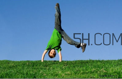 倒立怎么練？倒立可以治療哪些疾病？