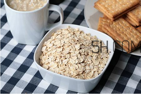 運(yùn)動(dòng)后多久才能吃東西？跳繩減肥的注意事項(xiàng)