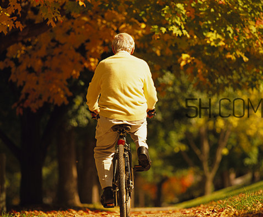 肺結(jié)核會(huì)傳染嗎？肺結(jié)核的痰是什么顏色的？