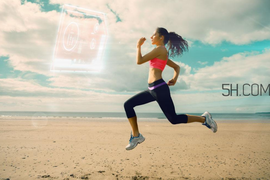 跑步小腹痛是怎么回事？深蹲減肥比跑步更有效嗎？