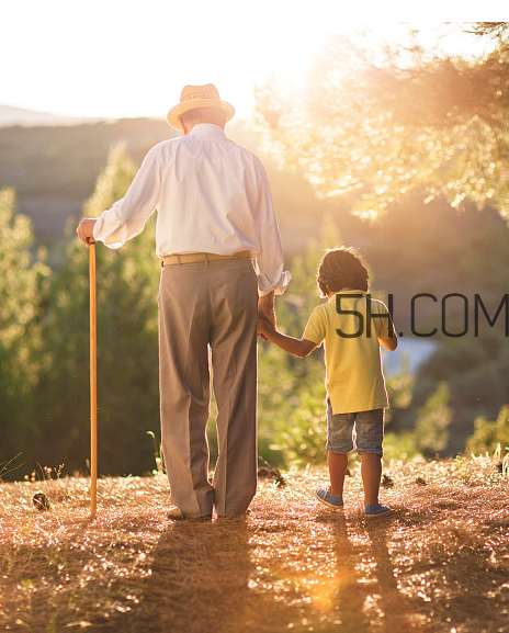 頸椎病是不是不能睡枕頭？頸椎病是不是老想睡覺？