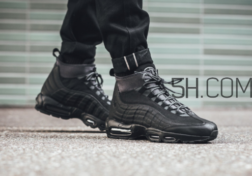 nike air max 95 triple black黑魂配色上腳效果怎么樣？