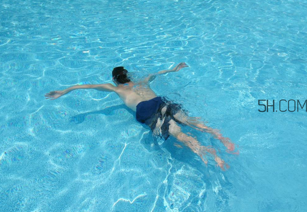 游泳后要滴眼藥水嗎？游泳后馬上吃東西好嗎？