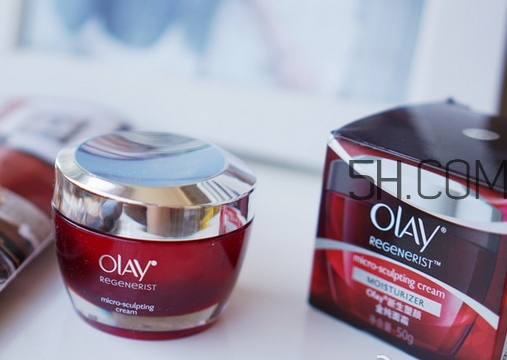 玉蘭油大紅瓶面霜和歐萊雅天才霜哪個(gè)好? 玉蘭油大紅瓶面霜和歐萊雅天才霜哪個(gè)好?