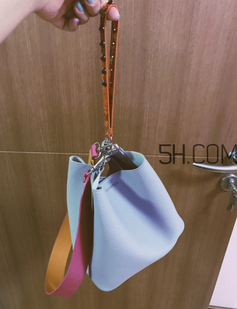 find kapoor水桶包在哪買？find kapoor包是真皮的嗎？