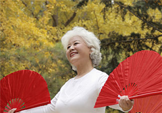 頸椎病能游泳嗎？頸椎病能引起胸疼嗎？