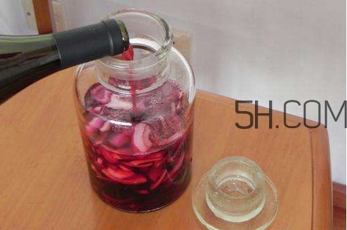 葡萄酒泡洋蔥怎么做？葡萄酒泡洋蔥的功效與作用