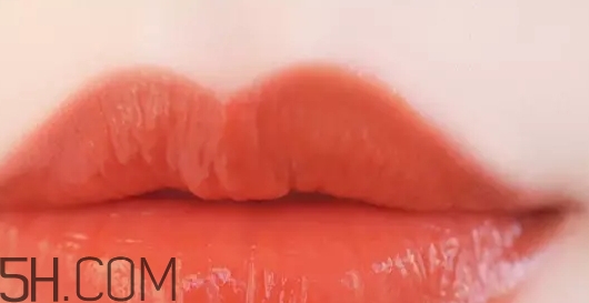 愛茉莉愛心唇釉哪個(gè)顏色好看？愛茉莉愛心唇釉顏色推薦