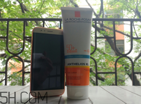 理膚泉藍(lán)標(biāo)防曬霜怎么樣？理膚泉藍(lán)標(biāo)防曬霜測(cè)評(píng)