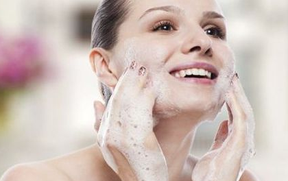 佰草集新玉潤(rùn)潔面泡沫好用嗎_怎么樣