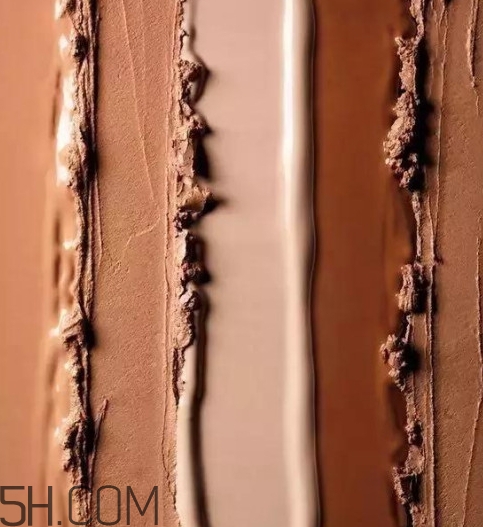 焦糖色是駝色嗎？焦糖色和深駝色區(qū)別