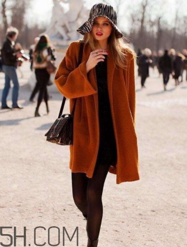 焦糖色適合白皮嗎？焦糖色適合黑皮膚嗎