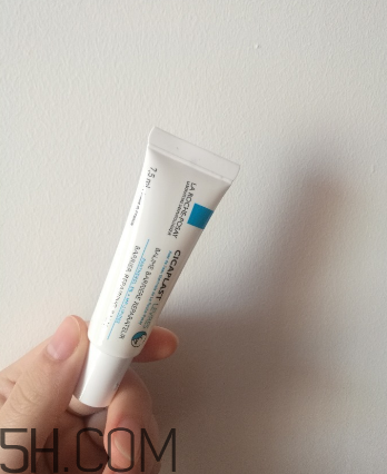 理膚泉b5修復(fù)潤(rùn)唇膏怎么樣？理膚泉b5修復(fù)潤(rùn)唇膏測(cè)評(píng)