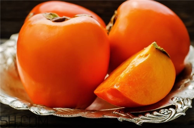 吃柿子舌頭發(fā)澀怎么辦 為什么吃柿子舌頭發(fā)麻 吃柿子舌頭發(fā)澀怎么辦 為什么吃柿子舌頭發(fā)麻