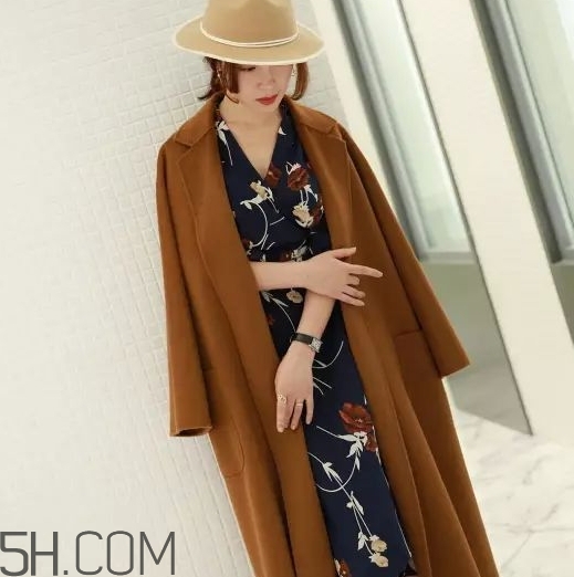 焦糖色大衣配什么褲子？焦糖色大衣搭配