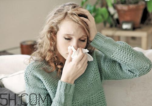 風(fēng)熱感冒有哪些癥狀？風(fēng)寒感冒有哪些癥狀？