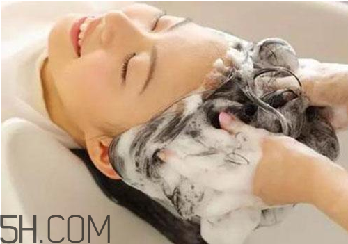 感冒可以洗頭嗎？感冒為什么會(huì)頭疼？