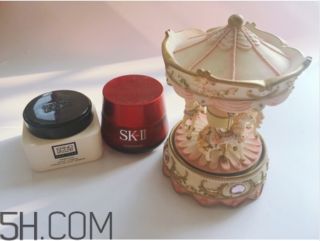 月經(jīng)期間可以用面霜嗎_來大姨媽能用面霜嗎 月經(jīng)期間可以用面霜嗎_來大姨媽能用面霜嗎