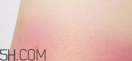 2017年秋冬妝容怎么畫？2017秋冬少女妝容畫法步驟