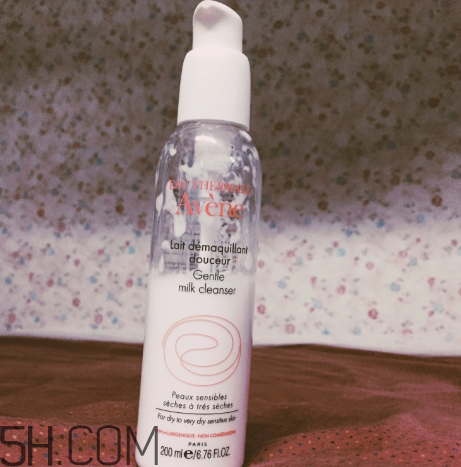 雅漾柔潤潔膚乳怎么樣？雅漾柔潤潔膚乳使用方法