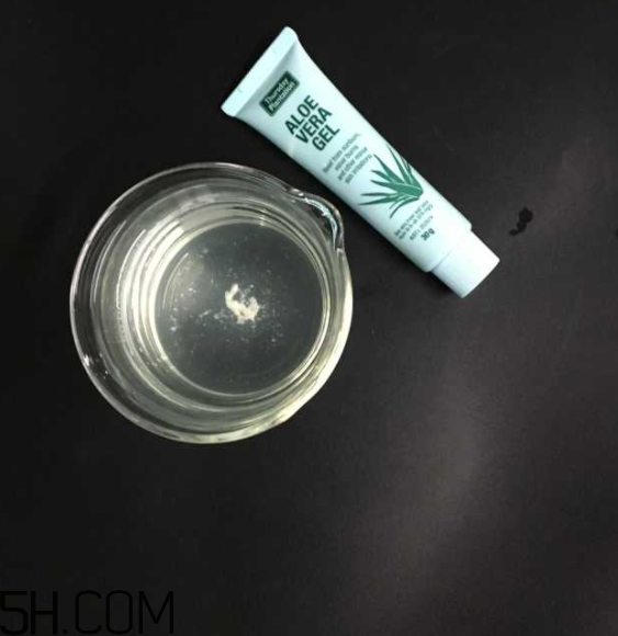 昭貴蘆薈凝膠汁怎么樣？昭貴蘆薈膠和完美蘆薈膠哪個好？