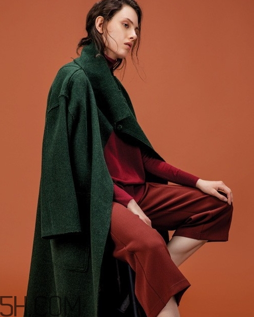 焦糖色褲子配什么顏色外套？焦糖色褲子怎么搭配圖片