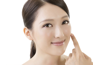 皮膚過(guò)敏是什么原因引起的？皮膚過(guò)敏和蕁麻疹的區(qū)別