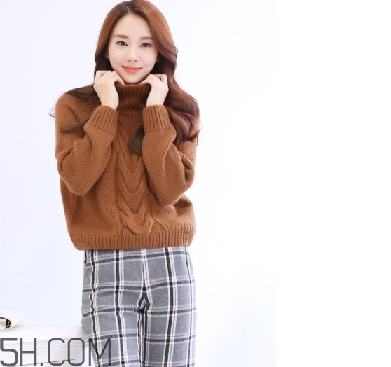 焦糖色毛衣配什么顏色好看？焦糖色毛衣搭配圖片
