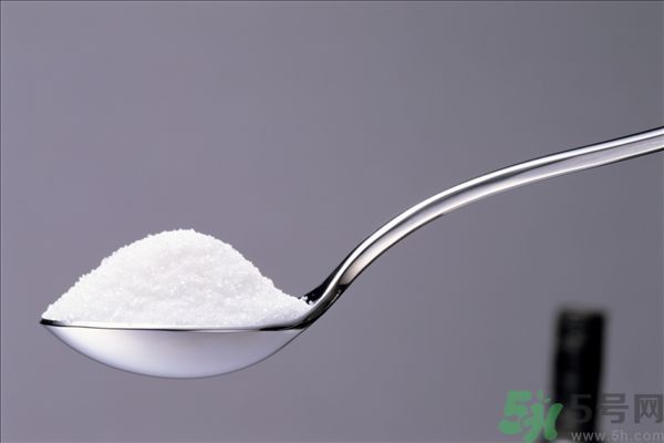 白醋和鹽水混在一起洗臉有什么好處？白醋和鹽洗臉好嗎？