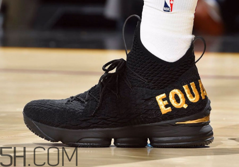 nike lebron 15 equality黑金配色會(huì)發(fā)售嗎？