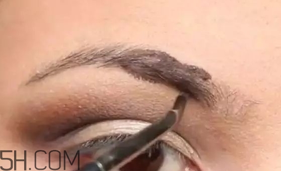 辮子眉怎么畫(huà)？辮子眉畫(huà)法教程