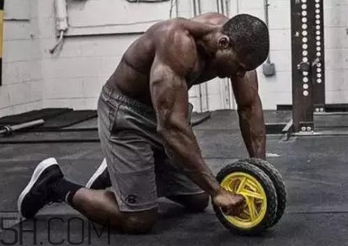 健腹輪會(huì)把木地板磨壞嗎？健腹輪有危害嗎？