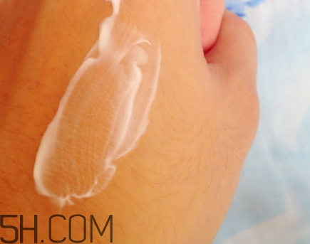 百雀羚眼霜怎么樣？百雀羚眼霜好用嗎？