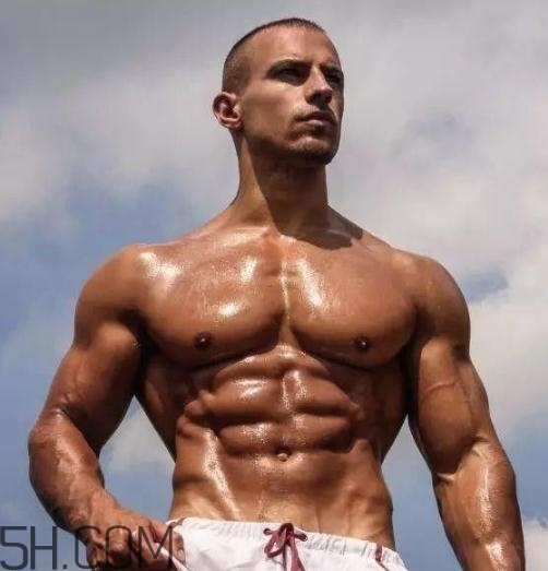 卷腹是仰臥起坐嗎？卷腹和仰臥起坐的區(qū)別