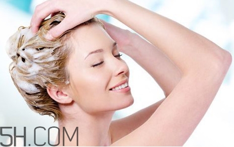洗頭一周洗幾次好？洗頭太頻繁有什么壞處