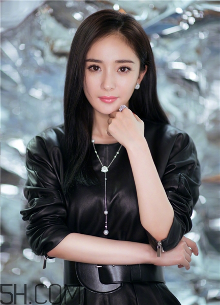 黃褐斑跟心情有關(guān)系嗎？黃褐斑跟曬太陽有關(guān)系嗎？